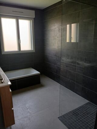  Maison  vendre 8 pices 122 m