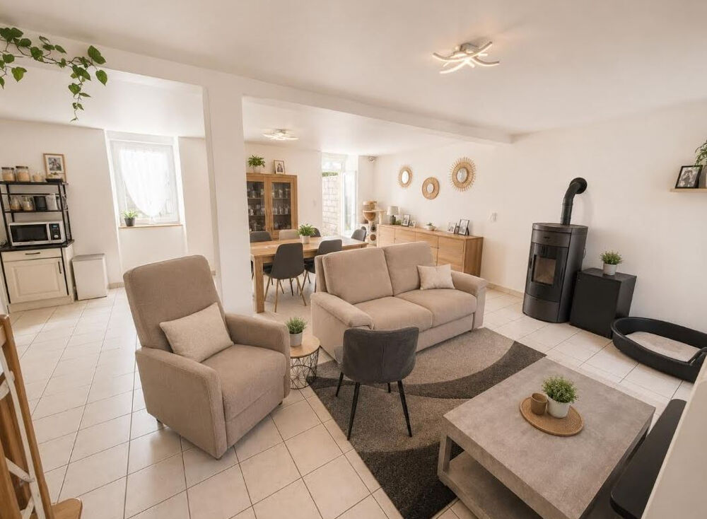 29520 Laz maison de bourg 4 chambres beaux volumes confortable et habitable de suite
