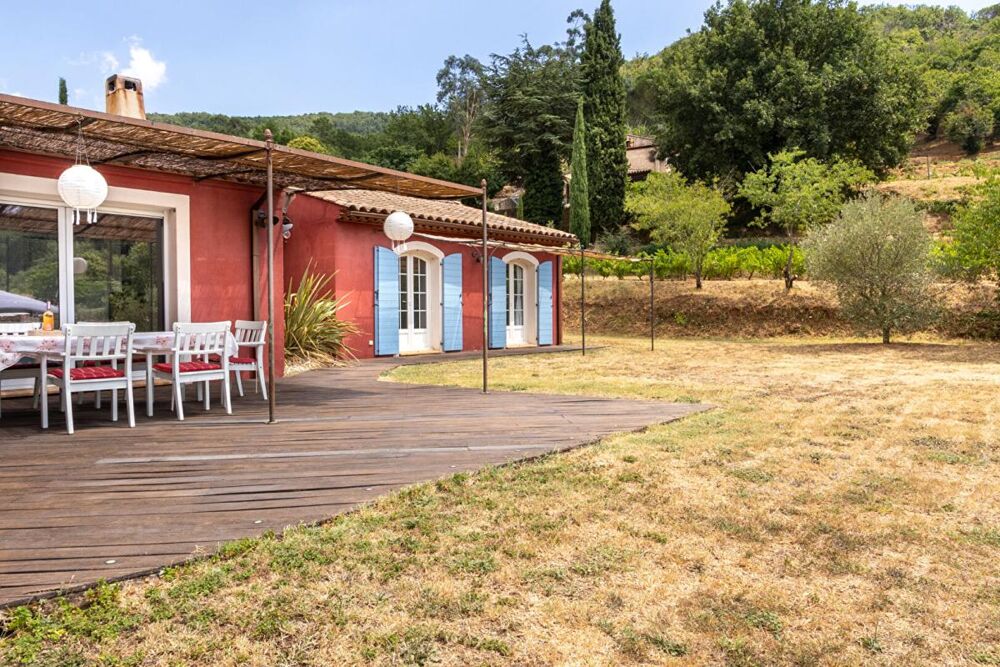 Collobrières Maison de 146 m² 4 chambres Terrain de 2 890 m² Piscine