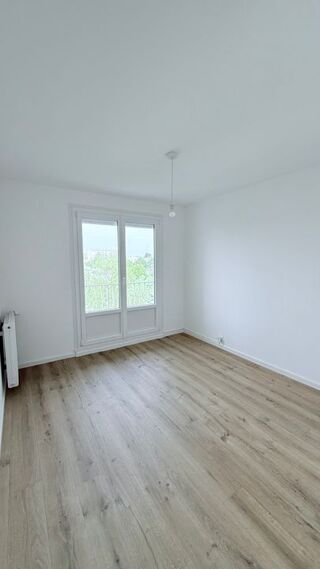  Appartement � louer 4 pi�ces 77 m�