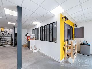  Immeuble à vendre 5 pièces 700 m²