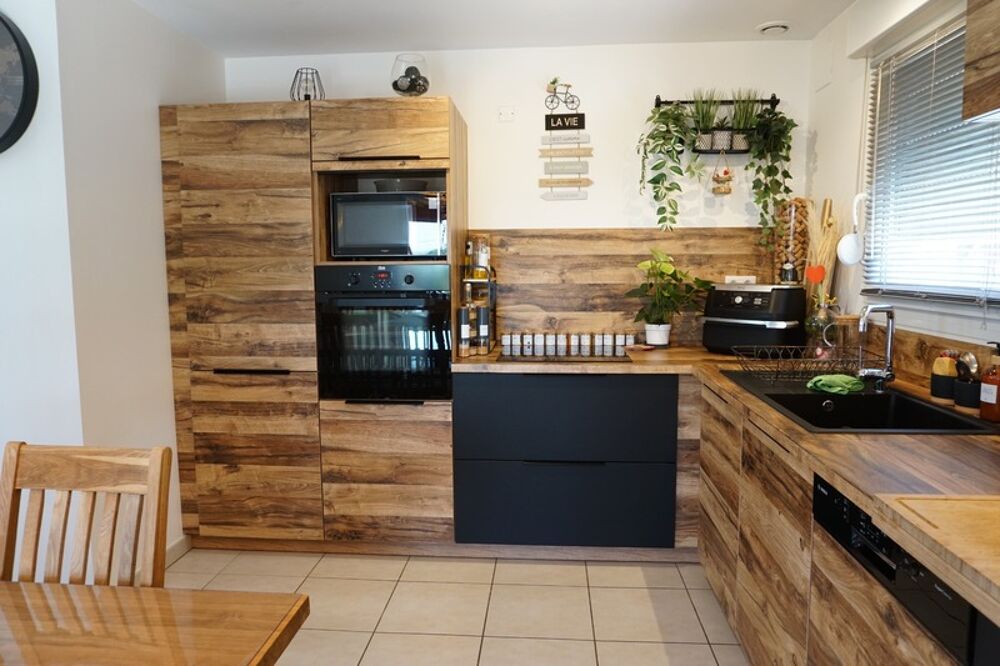 Vente Maison Magnifique pavillon climatisé en plain pied avec garages pour 3 voitures et grande terrasse couverte Montcey