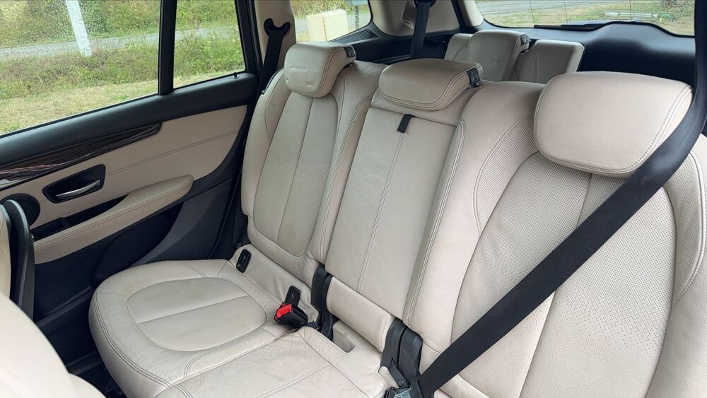 Serie 2 (F46) xDrive 218d 150 Steptronic8 Luxury - 7 places Automati 2016 occasion 44130 Le Gavre