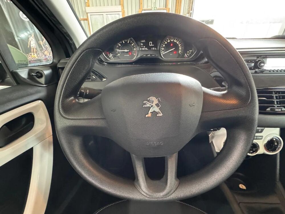 208 PureTech 68ch BVM5 Like 2019 occasion 56120 Les Forges De Lanouee