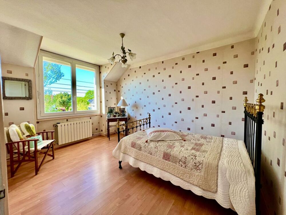 Maison Garchizy 7 pièce(s) 205 m2 sur 2500m2 de terrain - 5 chambres
