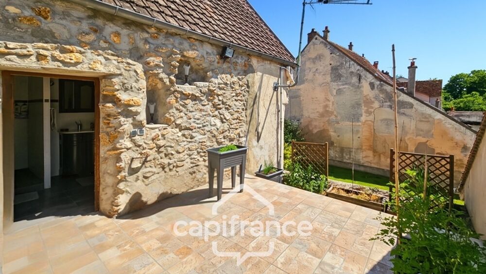 Charmante maison de ville fonctionnelle sur trois niveaux- terrasse au calme- Idéal famille ou investissement-