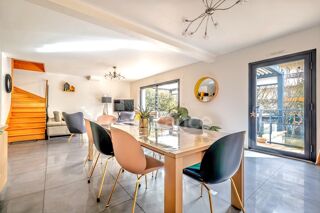  Maison à vendre 8 pièces 214 m²