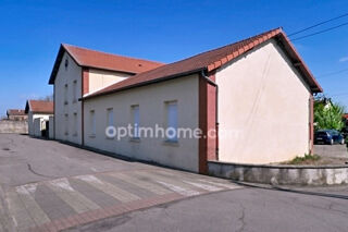  Immeuble  vendre 15 + pices 550 m