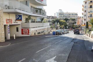  Parking / Garage � vendre 12 m� Cannes
