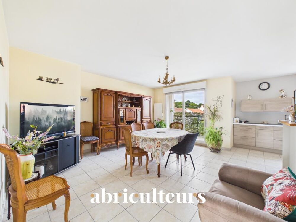 Joli T3 de 75 m2 avec balcon en vente proche du bourg de Saint Sébastien /Loire, (44230)