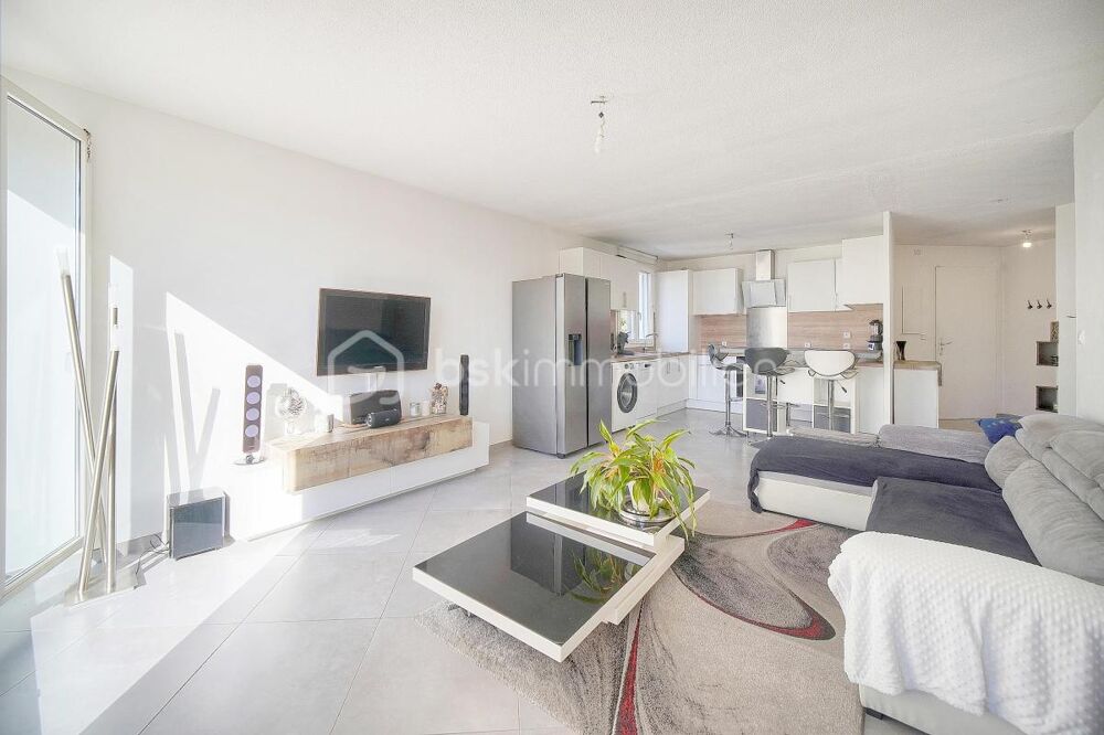 Appartement familial 4 pièces avec terrasse, garage et cave  Secteur Cannes Gourguette