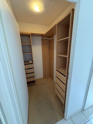  Appartement à louer 2 pièces 61 m²