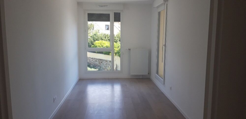 Location Appartement T3 avec parking et balcon à SAVIGNY SUR ORGE RESIDENCE CHAMBERLIN Savigny sur orge