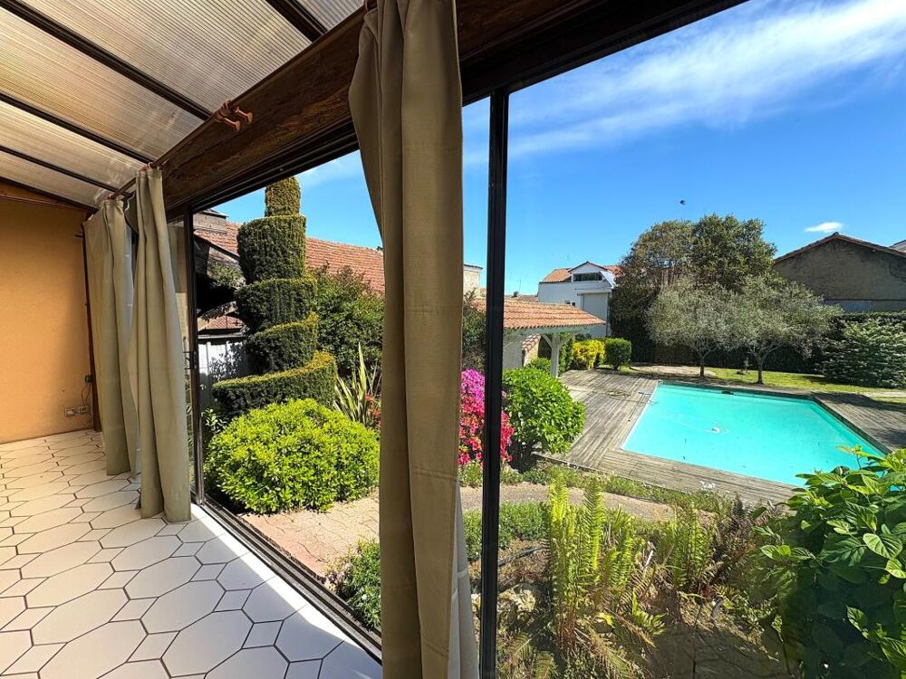 MAISON À VENDRE COEUR DE VILLE 130M2 AVEC PISCINE ET DÉPENDANCE
