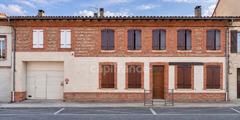   RIEUMES – maison T8 de 208 m², 200 m² de dépendances, combles aménageables de 90 m² et terrain de 1 500 m² – DPE C Maison - 8 pièce(s) - 208 m²