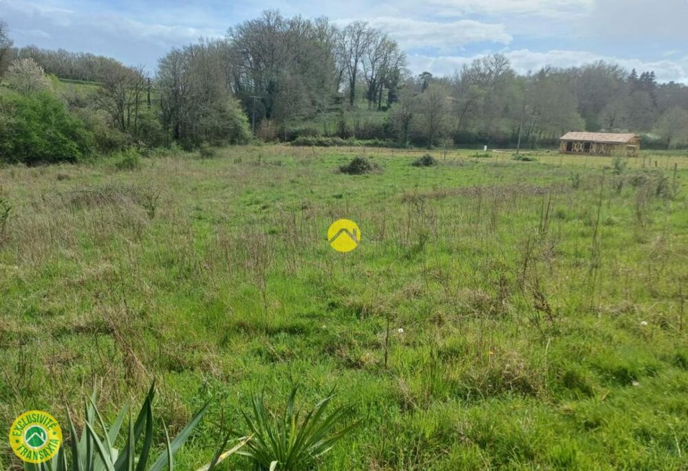 Vente Terrain Joli terrain à batir au calme avec un surface de 4055m2 Saint georges de montclard