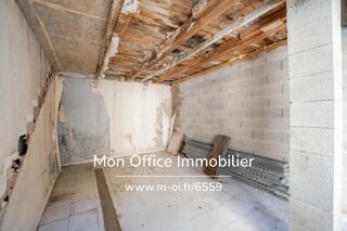  Immeuble à vendre 15 + pièces 220 m² Marseille