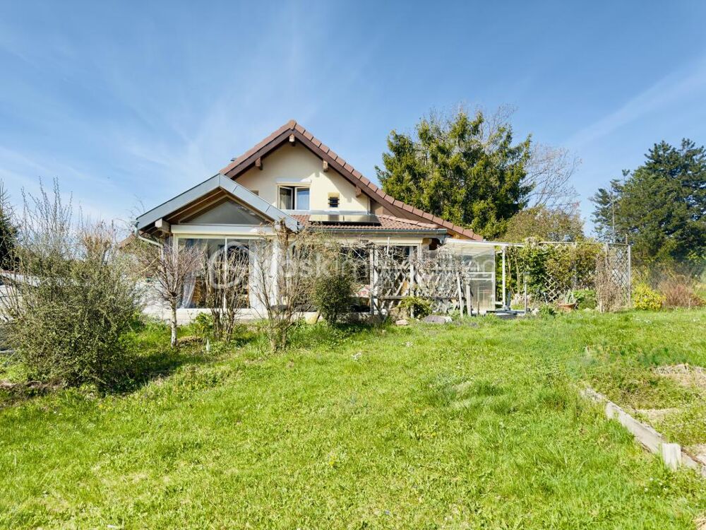 Vente Maison A proximité de la Roche sur Foron – MAISON FAMILIALE T6 RÉNOVÉE AVEC VUE MONTAGNES, TERRAIN DE 1 250 M² La roche sur foron