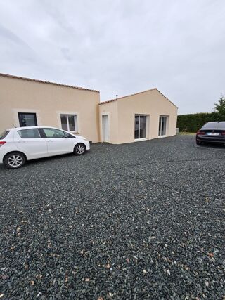 Maison - 4 pièce(s) - 135 m²