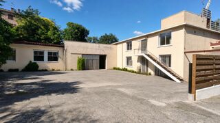  Propriété/château à vendre 8 pièces 400 m²