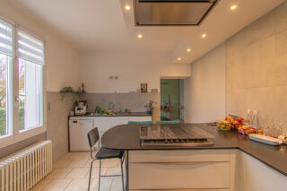 Maison à vendre 10 pièces 281 m²