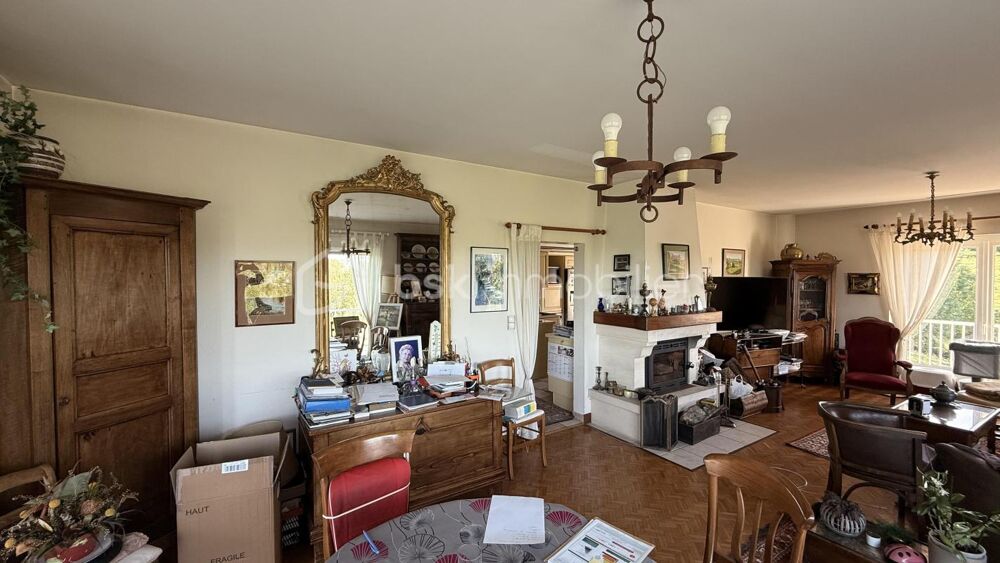 Vente Maison Aubeterre-sur-Dronne - Maison rénovée 148 m², vue panoramique et piscine Aubeterre sur dronne