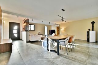  Villa � vendre 6 pi�ces 219 m�