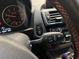 S&eacute;rie 1 118d 150 ch Sport A 2015 occasion 35520 La Chapelle Des Fougeretz