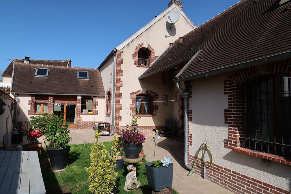 MAISON ANCIENNE COMPLETEMENT RENOVEE PAR UN COMPAGNON DE FRANCE