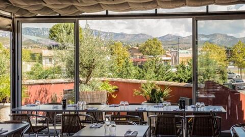   Fonds de commerce Restaurant bistronomique méridional terrasse panoramique à céder à PLAN DE CUQUES (13) 