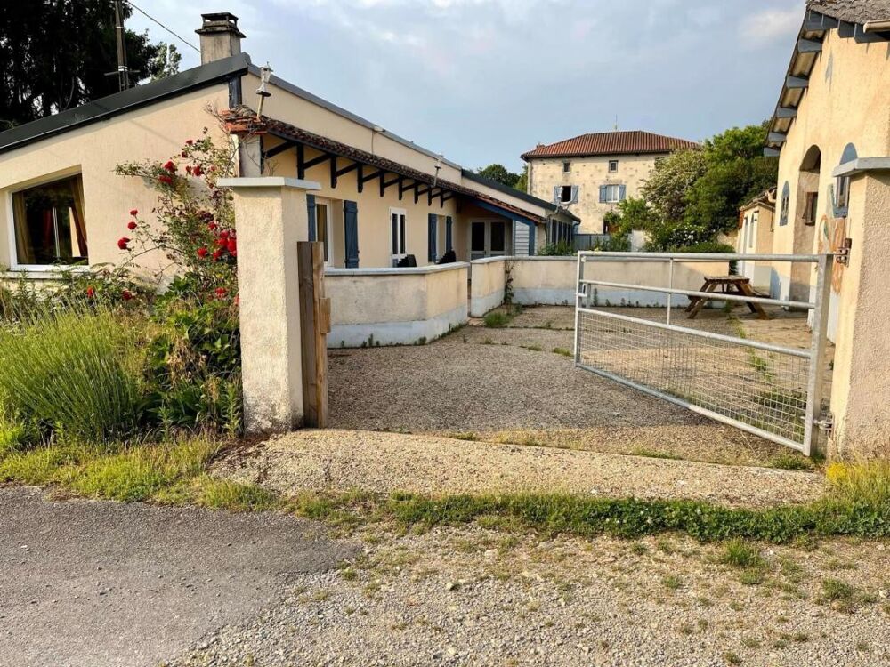 propriété équestre avec gîte & 14 hectares  Javerdat (Haute-Vienne)