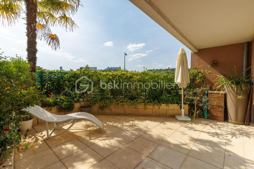 Vente Appartement Charmant T3 de 58 m² + 2 terrasses arborées situé en bord de Saône, au sein d'une résidence boisée Lyon 4