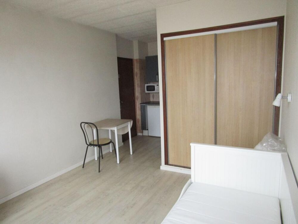 Location Appartement LOCATION STUDIO SEMI MEUBLE RODEZ SANS FRAIS D'AGENCE Rodez
