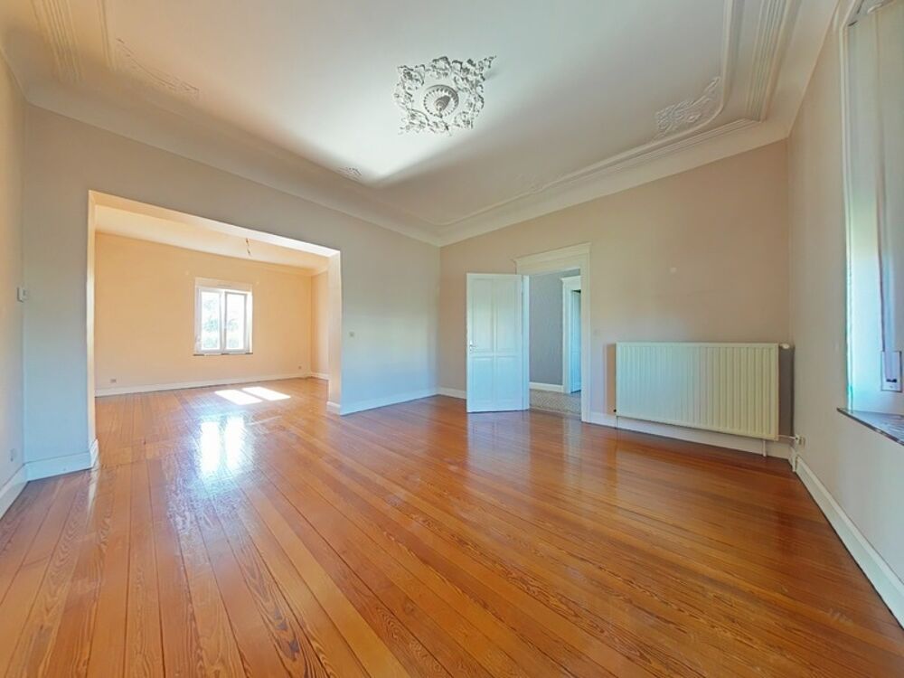 Plus de 300 m² de potentiel dans une authentique maison de maître à Uckange
