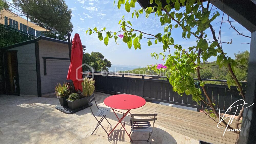 LE CASTELLET  Chalet bois T3 récent avec terrasse panoramique, aperçu mer