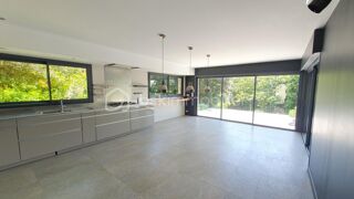  Maison  vendre 10 pices 210 m