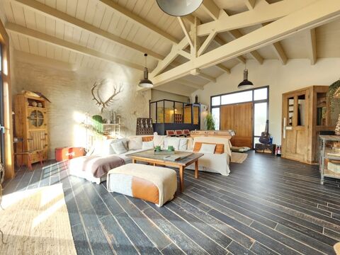   Maison charentaise de plain-pied avec piscine 154 m� Proximit� La Rochelle (17) Maison - 7 pi�ce(s) - 155 m�