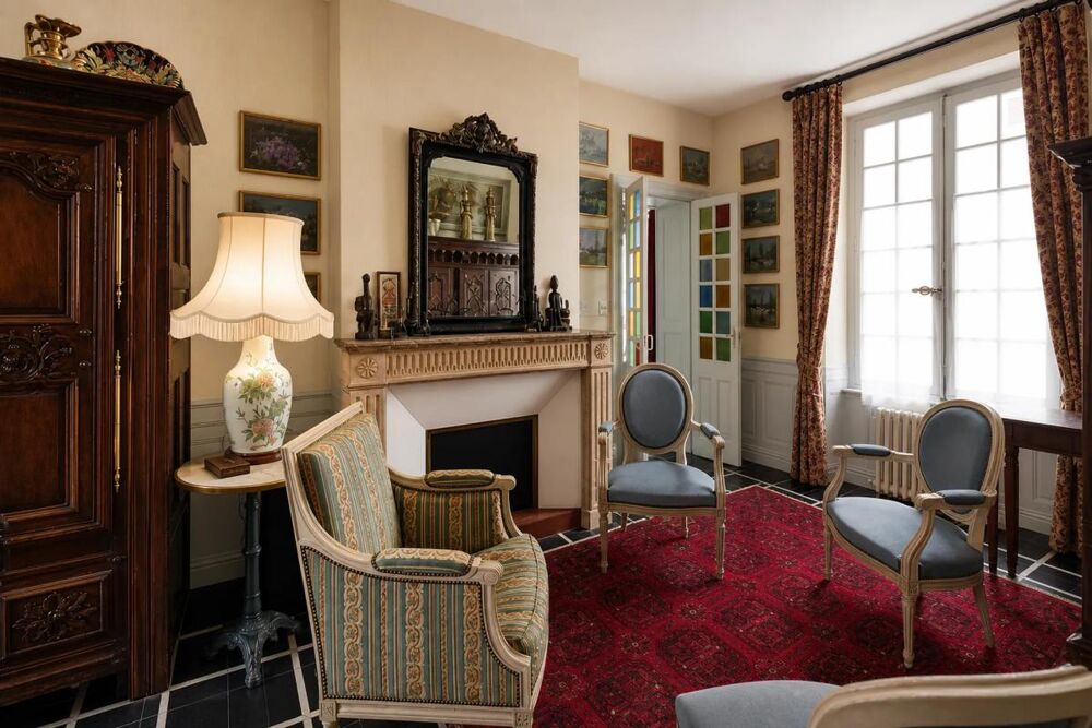 Maison de 9 pièces de 245 m² à Épernon