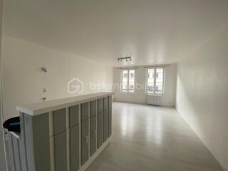  Immeuble à vendre 6 pièces 210 m²