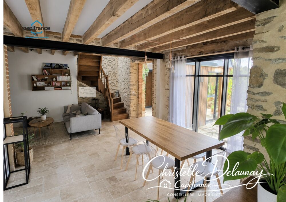 Vente Maison ? Maison de charme – 100 m² – Hyper centre de Laval – Cour & terrasse Laval