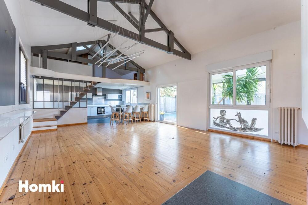 Maison/Villa T7 de 210 m² à Pessac 33600