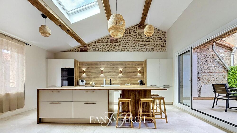 Vente Maison Maison de village remarquablement rénovée avec terrasse et grand garage Canet en roussillon