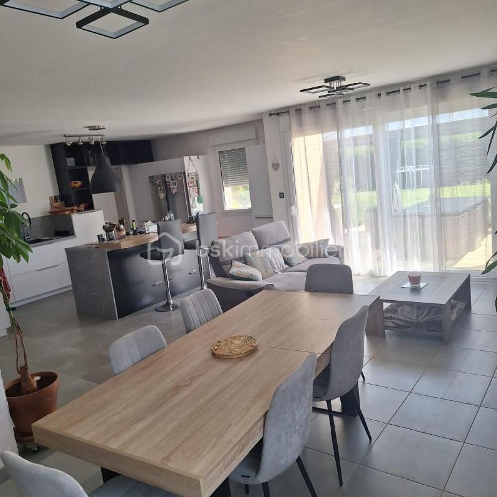 PAVILLON LUMINEUX ET AGREABLE A MARCILLE LA VILLE