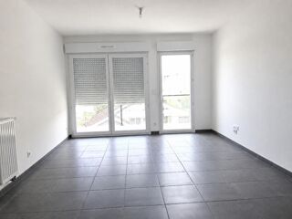  Appartement à louer 3 pièces 64 m²