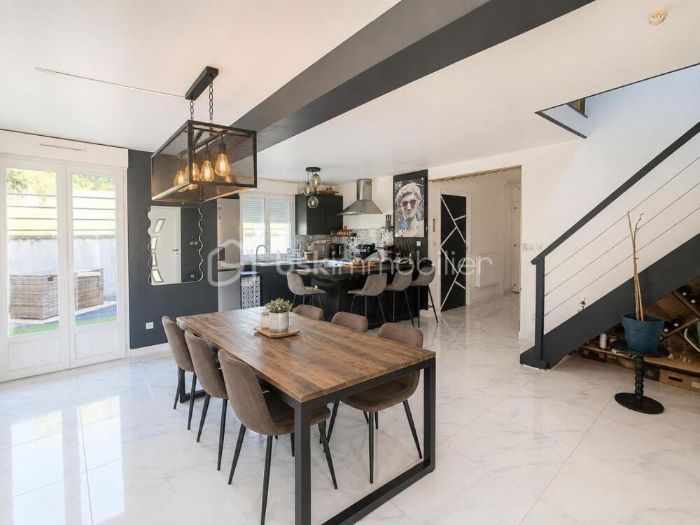 MAISON RECENTE -93M2 3 CHAMBRES TERRAIN 1560M2