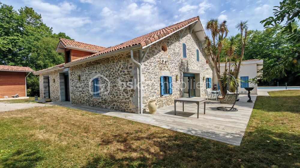 Exceptionnelle Ferme Landaise de 399 m²  Charme, Espace et Nature sur 6,7 hectares