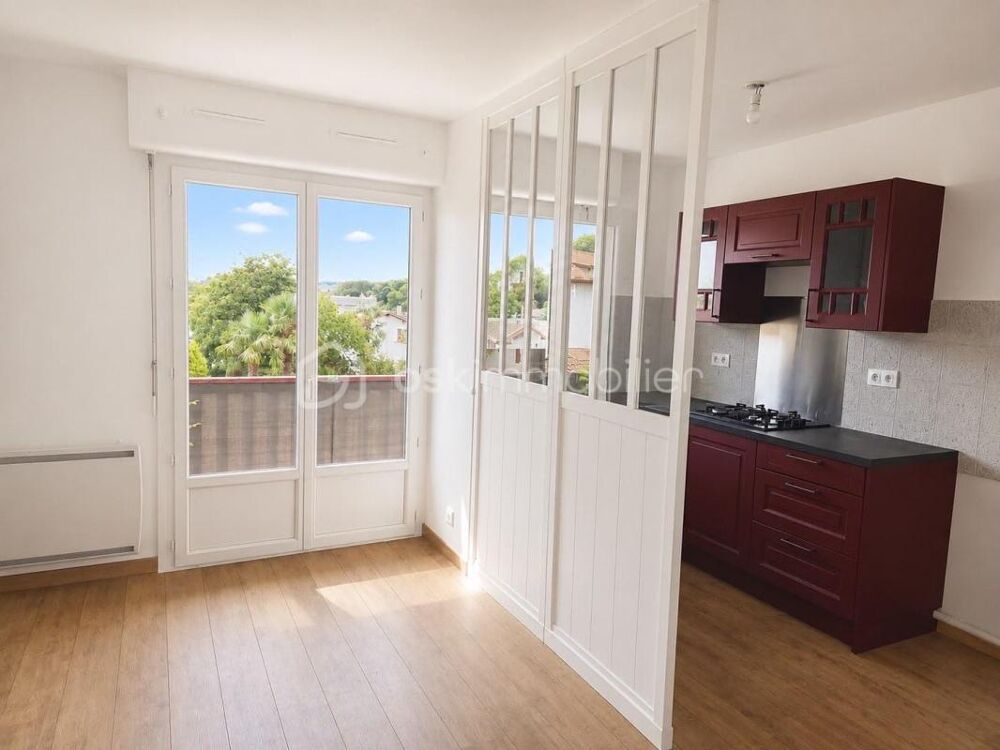T2 rénové avec balcon - Centre ville à pied