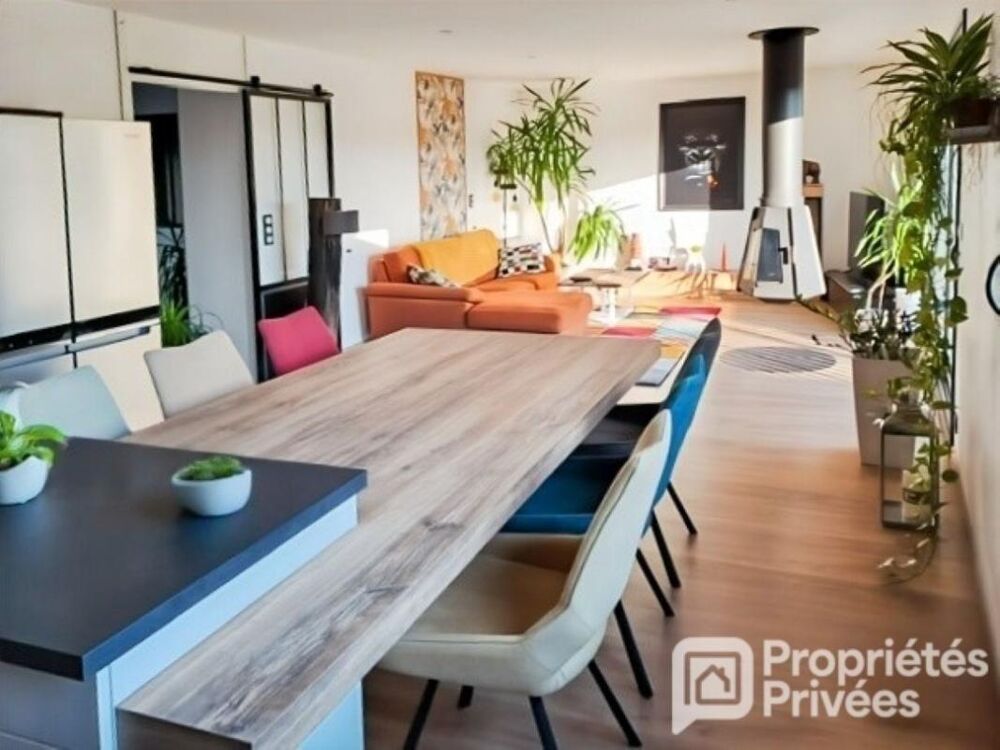 Vente Maison Maison 4 pièces avec accès direct sur la Mayenne Laval