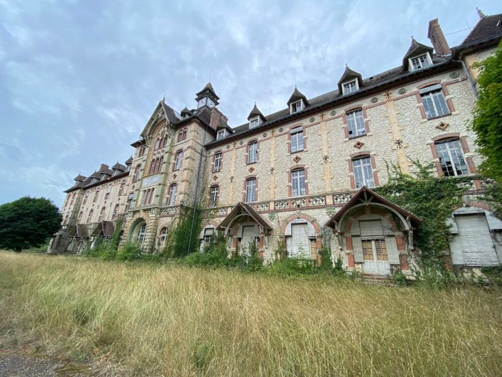 Propriete à vendre 100 pièces proche de TOURS (37)