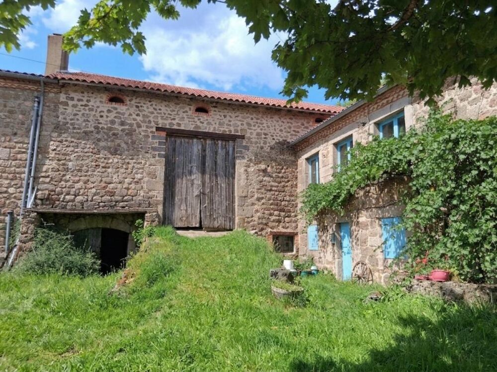 Vente Maison Amoureux de nature et de sérénité : un authentique corps de ferme en pierre au fort potentiel SAINT DIDIER EN VELAY (43) Saint didier en velay